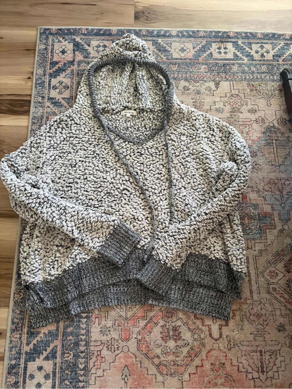 Miracle Two-Tone Chunky Hooded Sweater in Cream and Gray